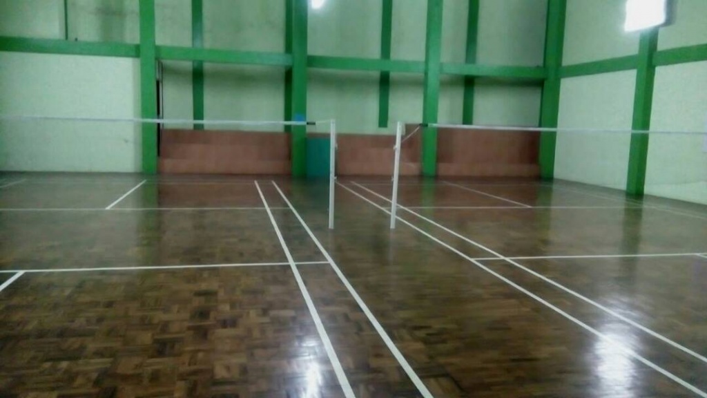 Villa Puncak dengan lapangan bulu tangkis indoor